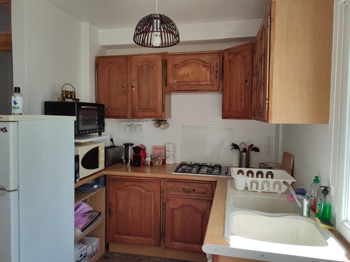 Calme Et Ensoleillé Dans Maison De Appartement