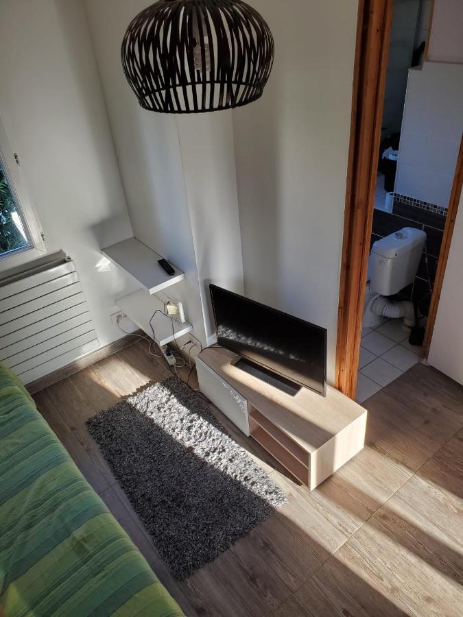 Calme Et Ensoleille Dans Maison De Apartamento
