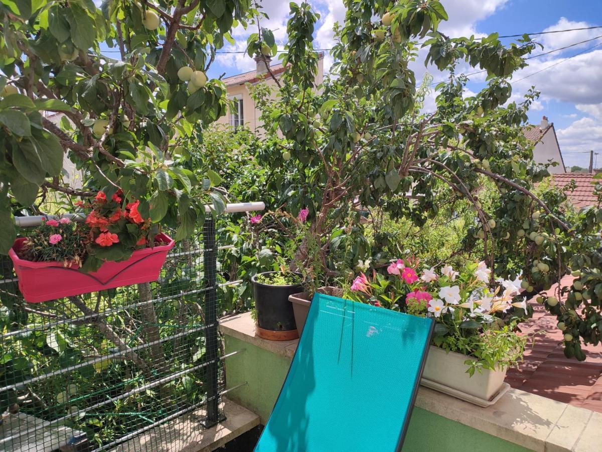 Calme Et Ensoleille Dans Maison De Apartamento